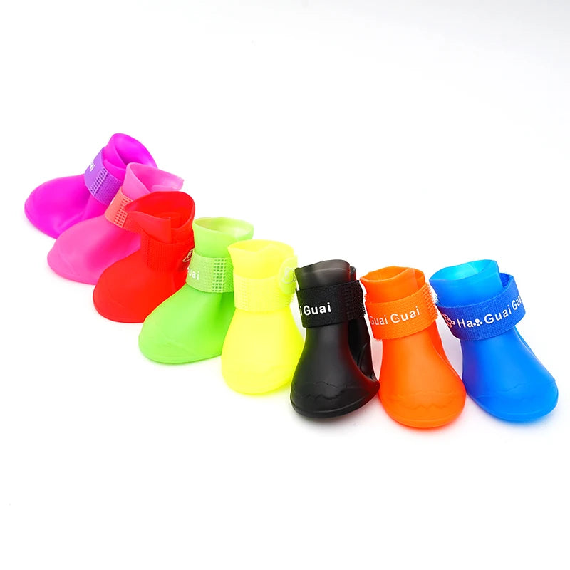 Sapatos de chuva de silicone para animais de estimação anti-sujo antiderrapante à prova d'água sapatos para cães calçados de fundo macio cães pequenos gatos sapatos de pelúcia